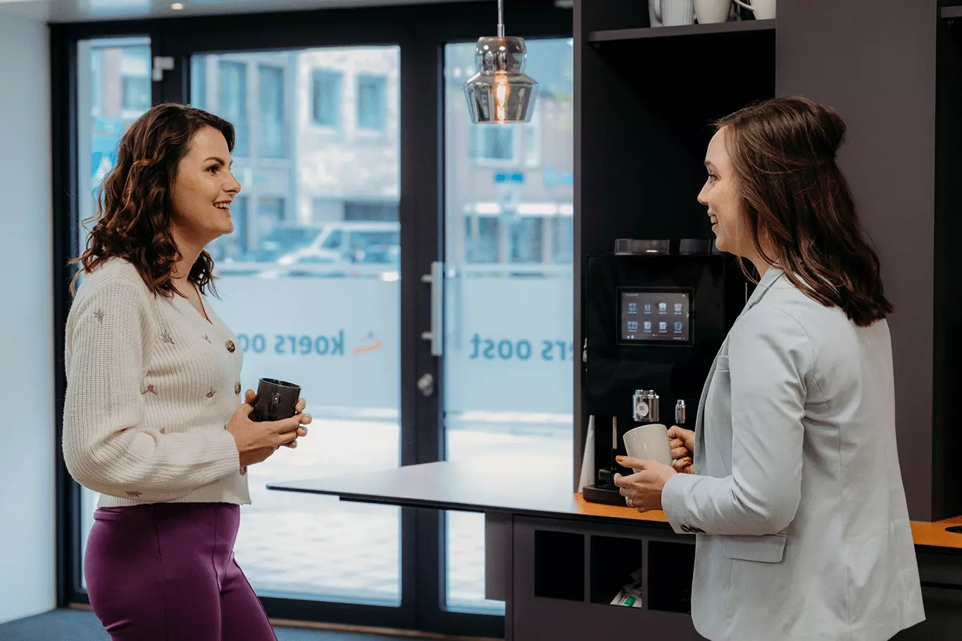 Ontdek hoe Koers Oost stap voor stap de juiste medewerker vindt voor jouw organisatie in Twente. Ontdek hoe Koers Oost stap voor stap de juiste medewerker vindt voor jouw organisatie in Twente.